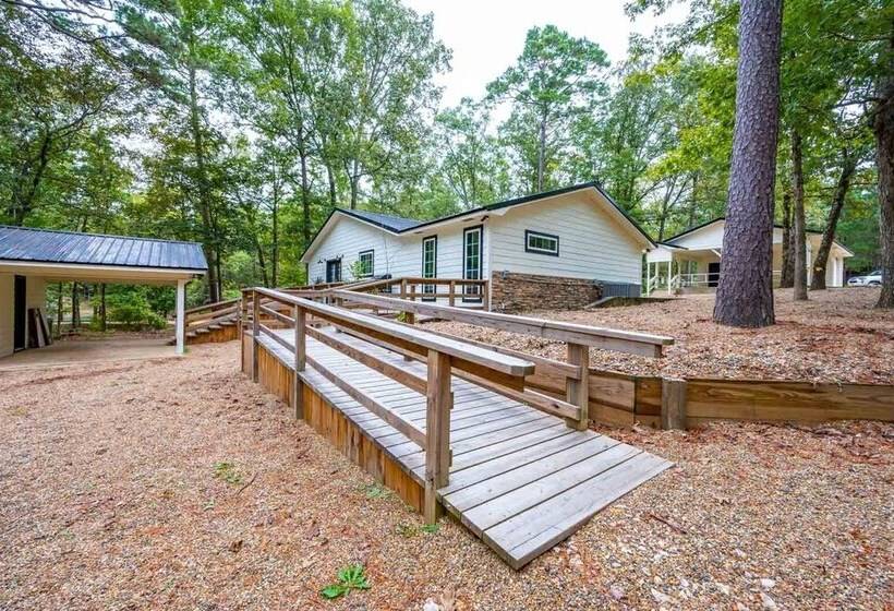 Sugar Hill Newly Remodeled Includes Fully Supplied Kitchen And Hot Tub By Redawning