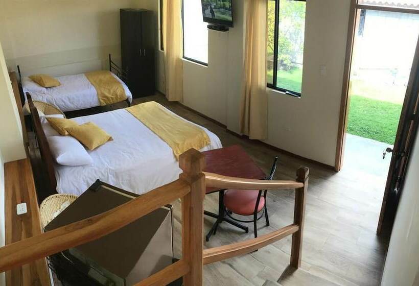 Tababela Airport B&b