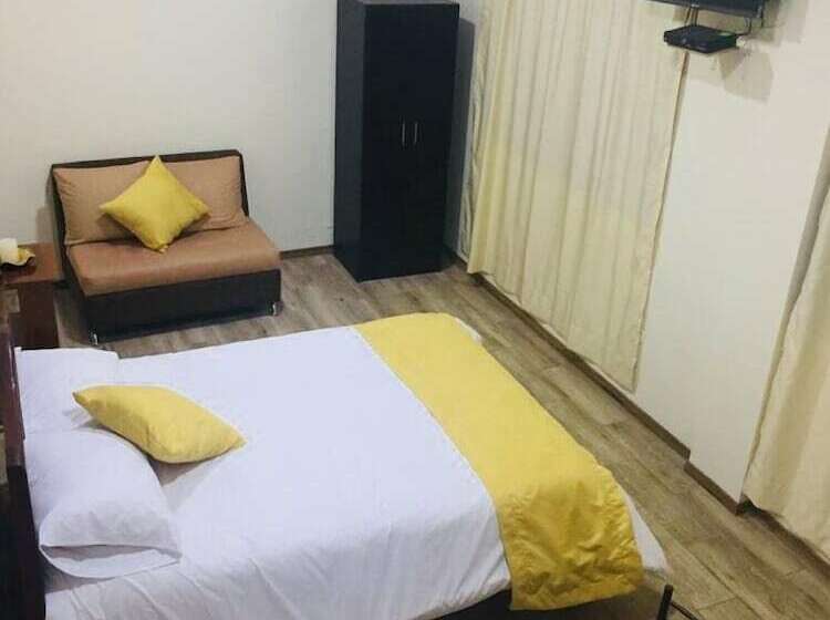 Tababela Airport B&b