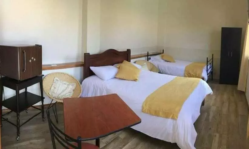 Tababela Airport B&b