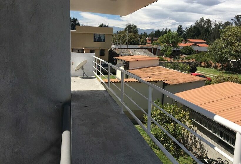 Tababela Airport B&b