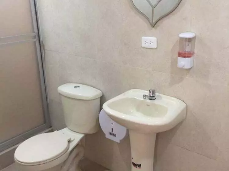 Tababela Airport B&b