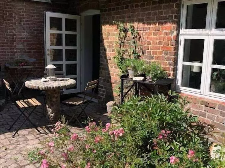 Aamiaismajoitus (B&B) Agerfeld Gl. Skole