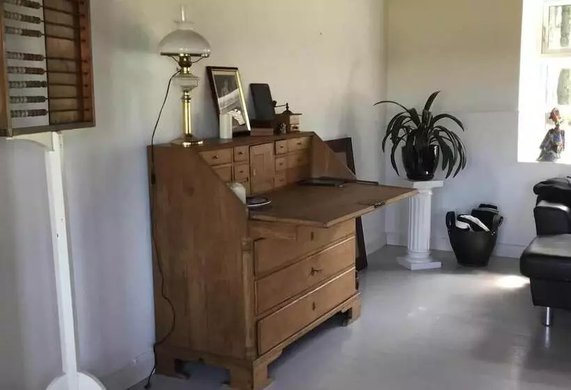 Aamiaismajoitus (B&B) Agerfeld Gl. Skole