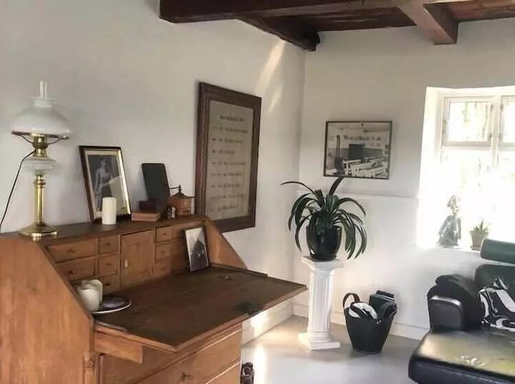 Aamiaismajoitus (B&B) Agerfeld Gl. Skole