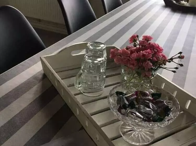 Aamiaismajoitus (B&B) Agerfeld Gl. Skole