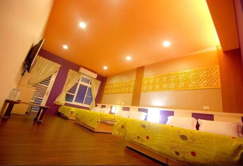 تختخواب و صبحانه Bluesha Homestay