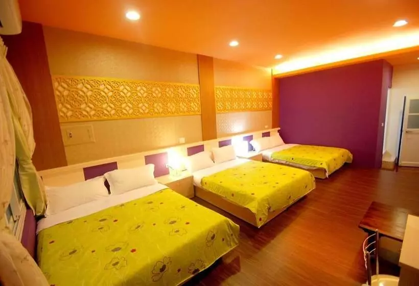 تختخواب و صبحانه Bluesha Homestay