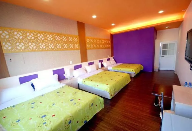 تختخواب و صبحانه Bluesha Homestay