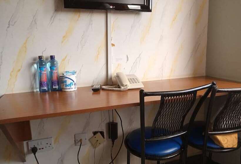 تختخواب و صبحانه Dillions Highway Motel