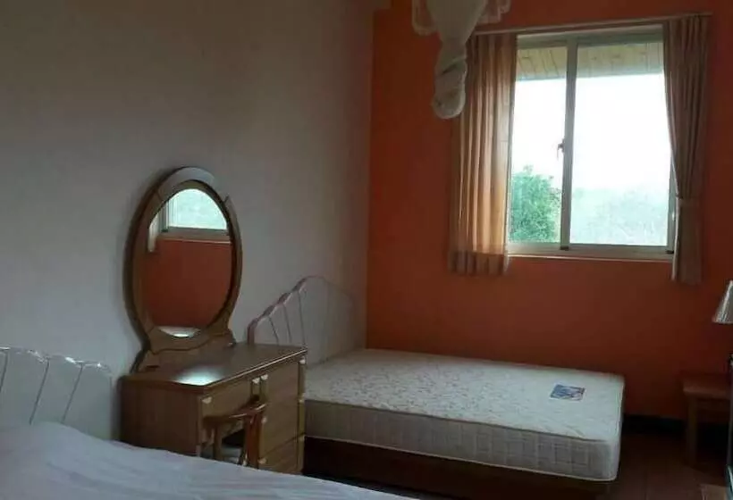 تختخواب و صبحانه Green Forest Homestay
