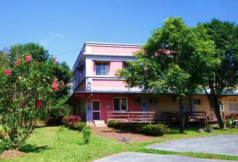 تختخواب و صبحانه Green Forest Homestay