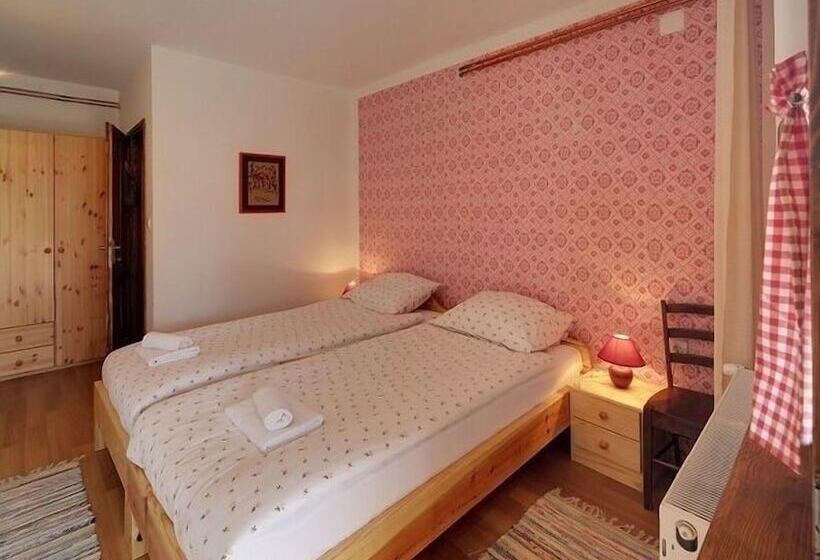 مبيت وإفطار Sobe Kod Baje Baranjska Kuca