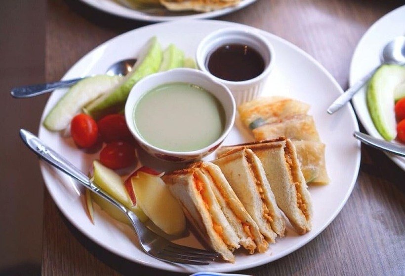 تختخواب و صبحانه Treehouse