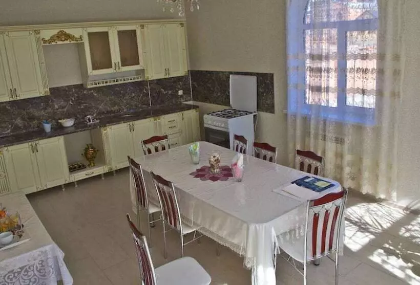 Beyni Hostel