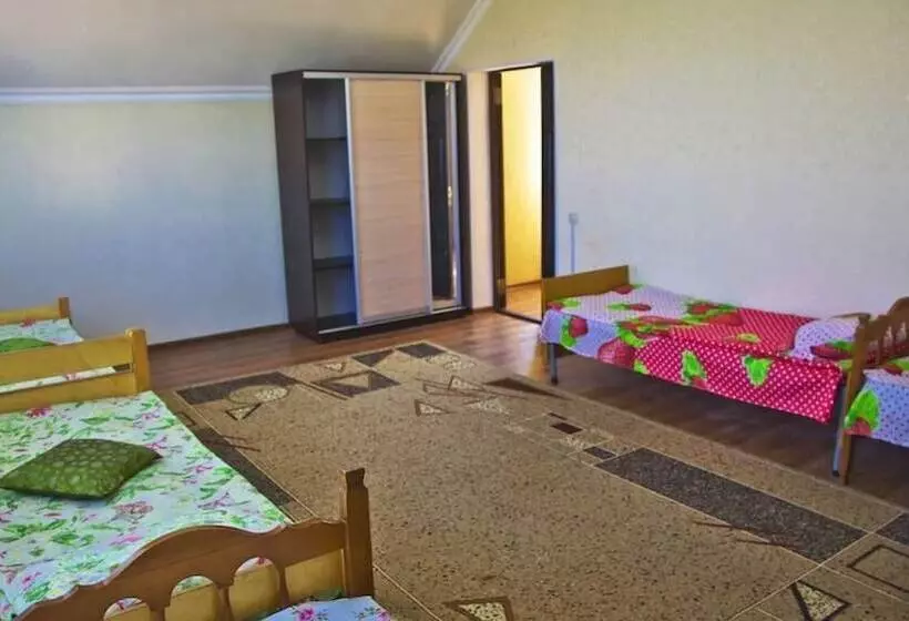 Beyni Hostel