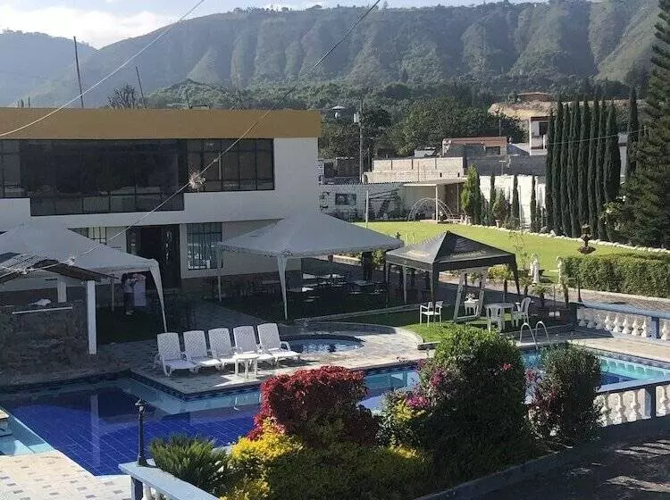 簡易ホテル Hosteria El Cano