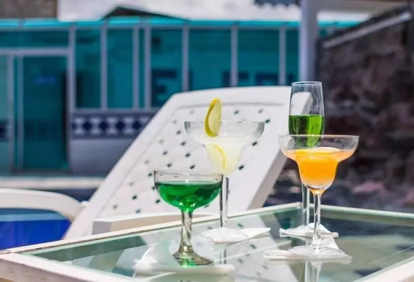 簡易ホテル Hosteria El Cano