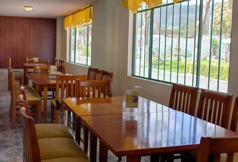 簡易ホテル Hosteria El Cano