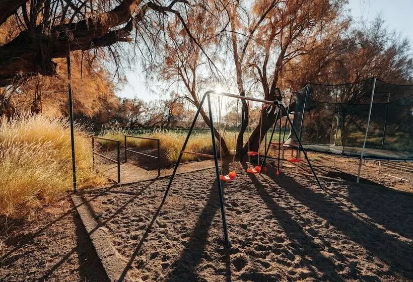 Peumayen Atacama / Hostal & Cabaña