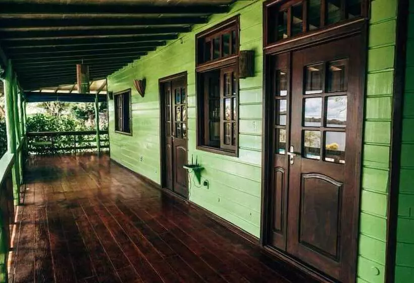 Hotelli Amazon Resort Island