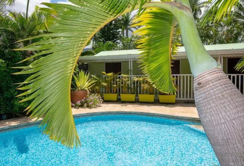 هتل Baobab Et Palmiers