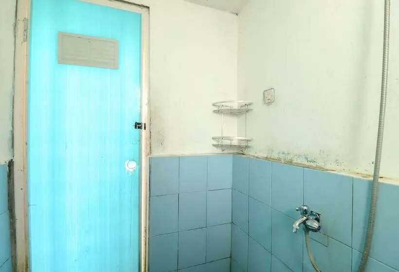 هتل Homestay Mbah Parni