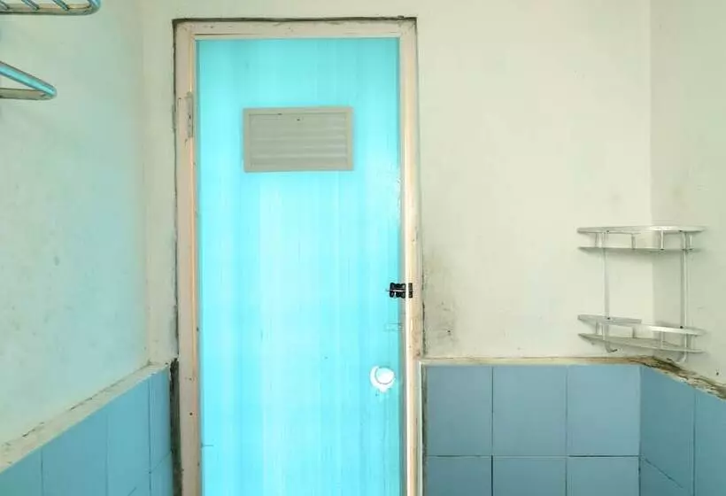 هتل Homestay Mbah Parni
