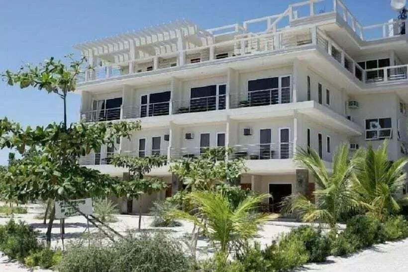 Hotelli Lakawon Island Resort