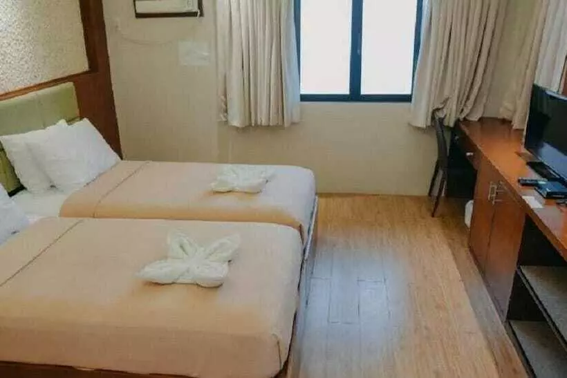 Hotelli Lakawon Island Resort