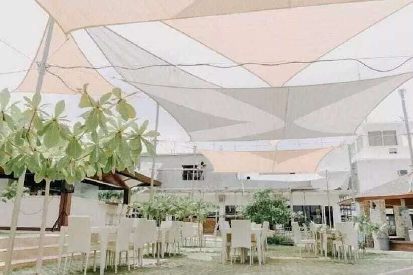 Hotelli Lakawon Island Resort