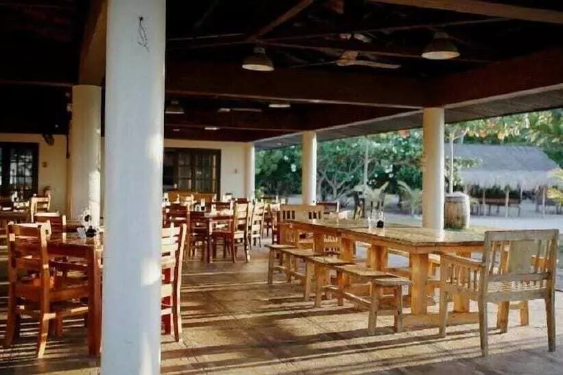 Hotelli Lakawon Island Resort