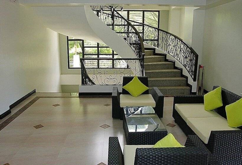 Hotel Momarco Forest Cove Resort And