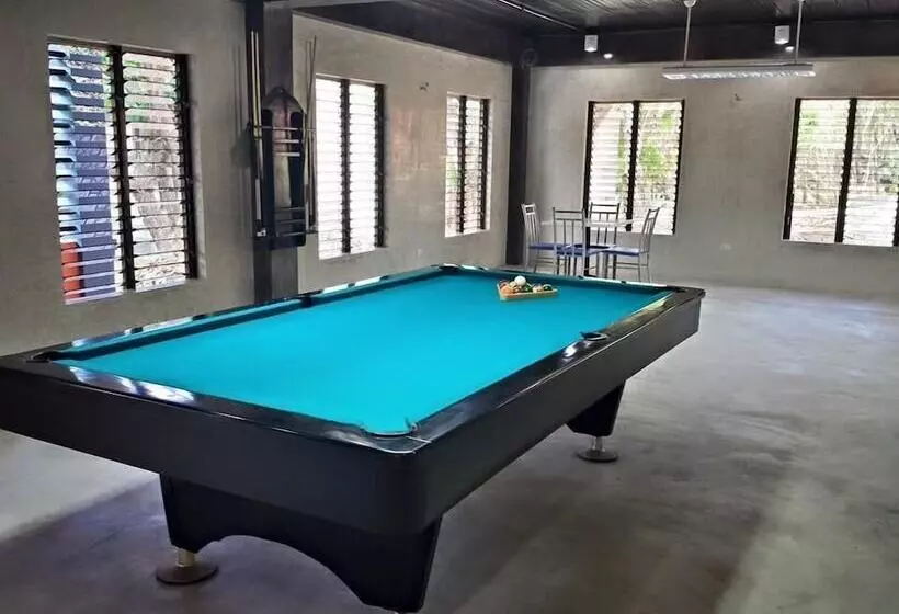 هتل Momarco Forest Cove Resort And