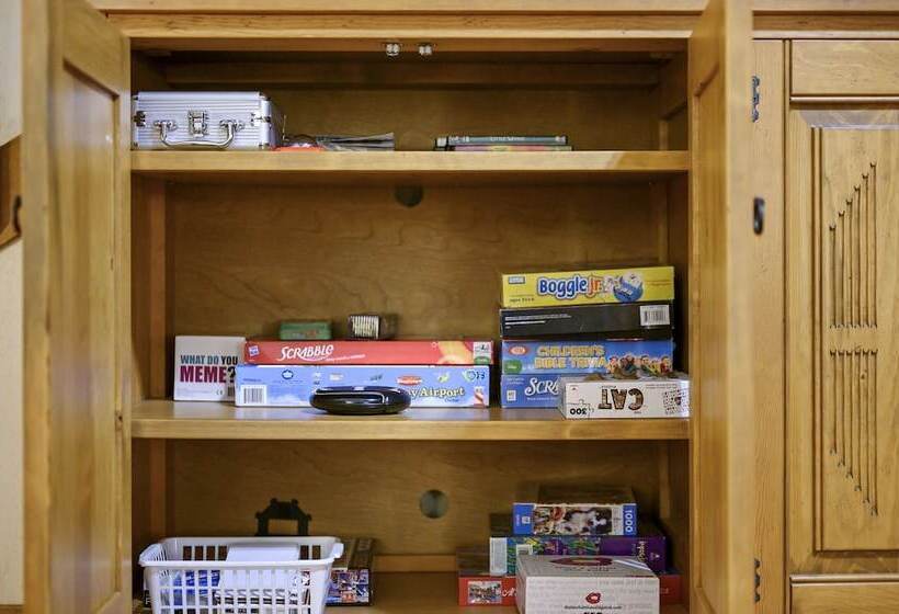 Lacey Dogwood Family Cabin With Free Wifi And Private Bbq By Redawning