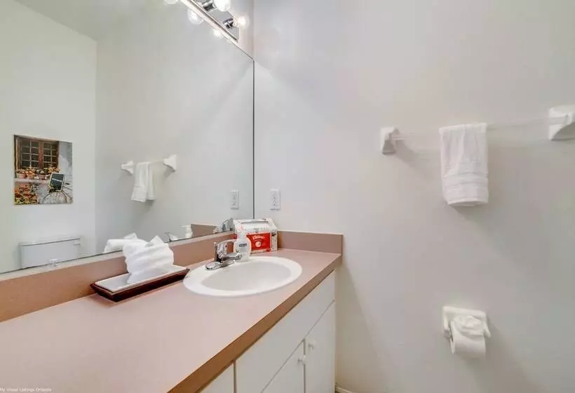 Newly Renovated, Spacious 3bd/2.5ba Villa With Lake View, Near Disney #3tv709