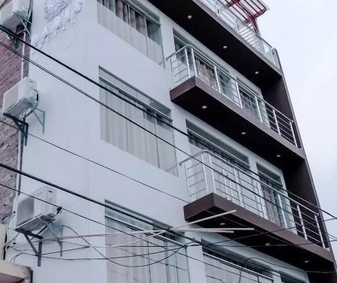 Paris Senlis Hostel Plus