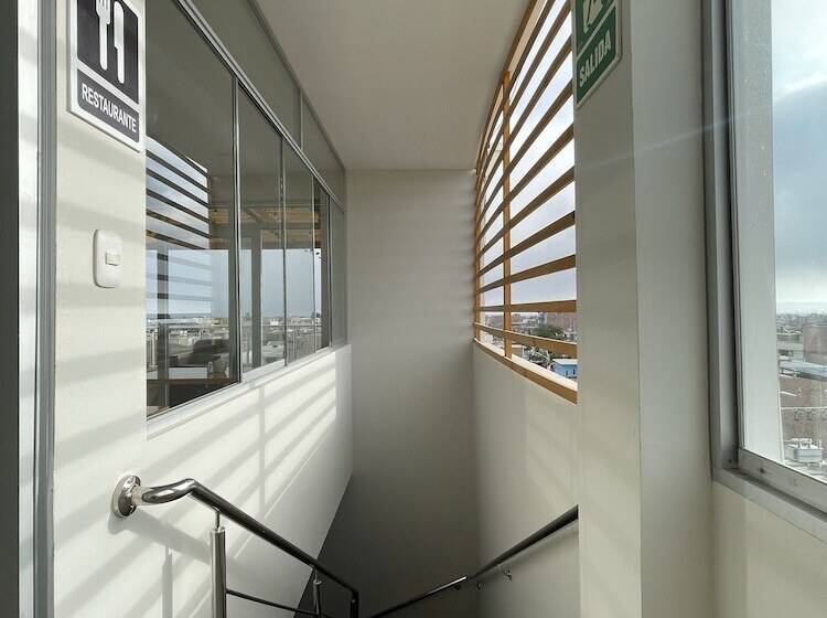 Paris Senlis Hostel Plus