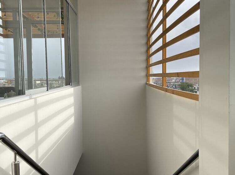 Paris Senlis Hostel Plus