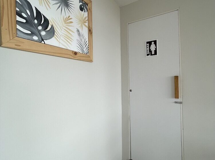 Paris Senlis Hostel Plus