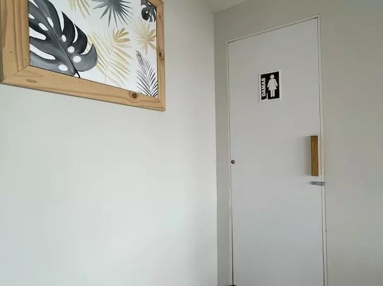 Paris Senlis Hostel Plus