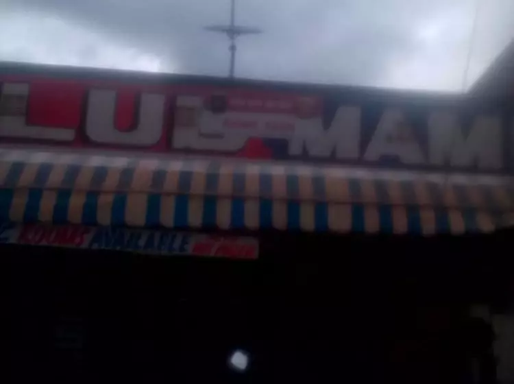 پانسیون Club Mamis