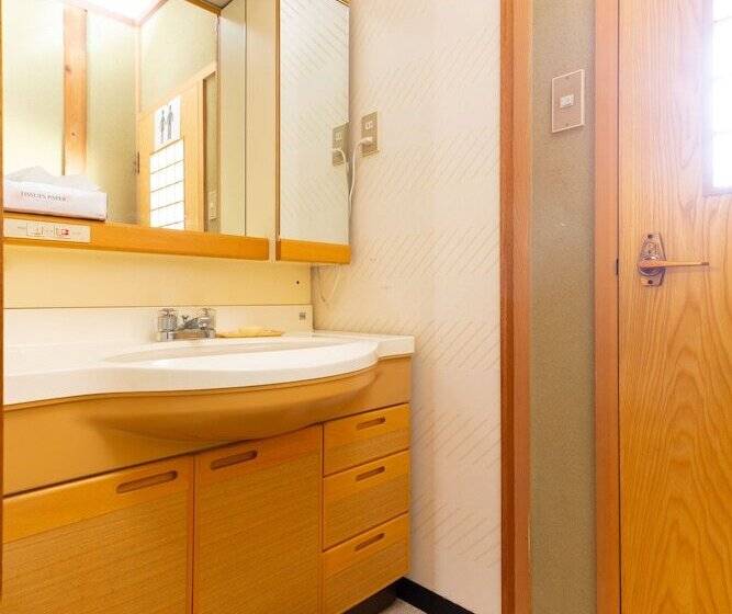 פנסיון Guesthouse Iroha