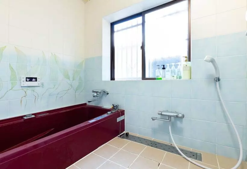 Majatalo Guesthouse Iroha