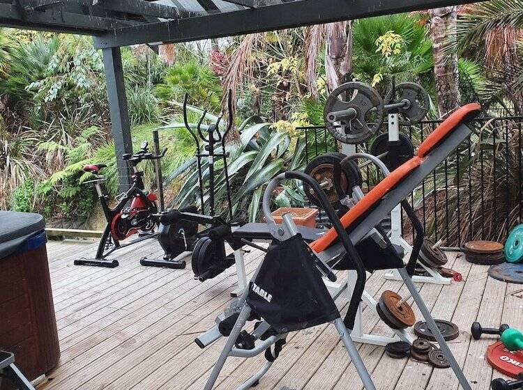 פנסיון Koromatua Homestead