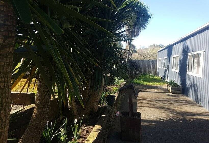 פנסיון Koromatua Homestead