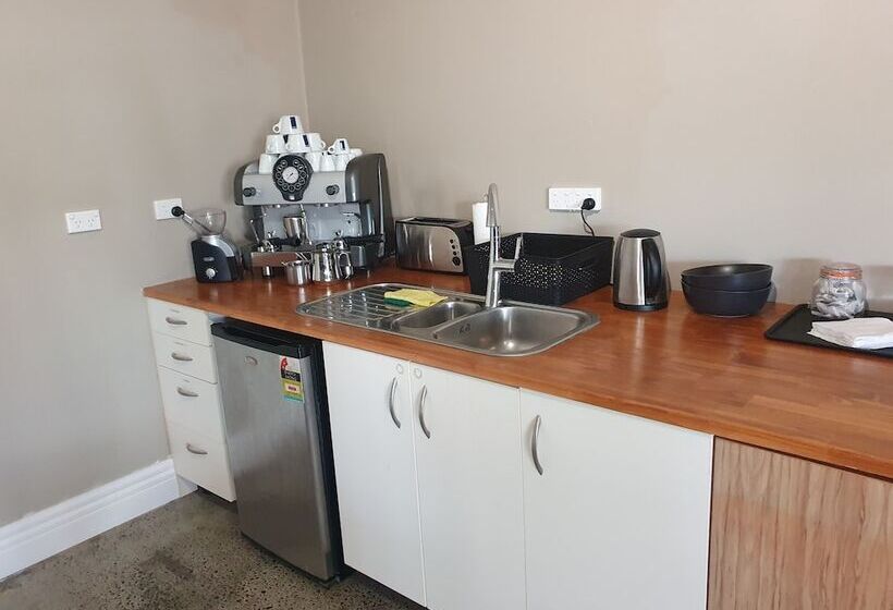 פנסיון Koromatua Homestead