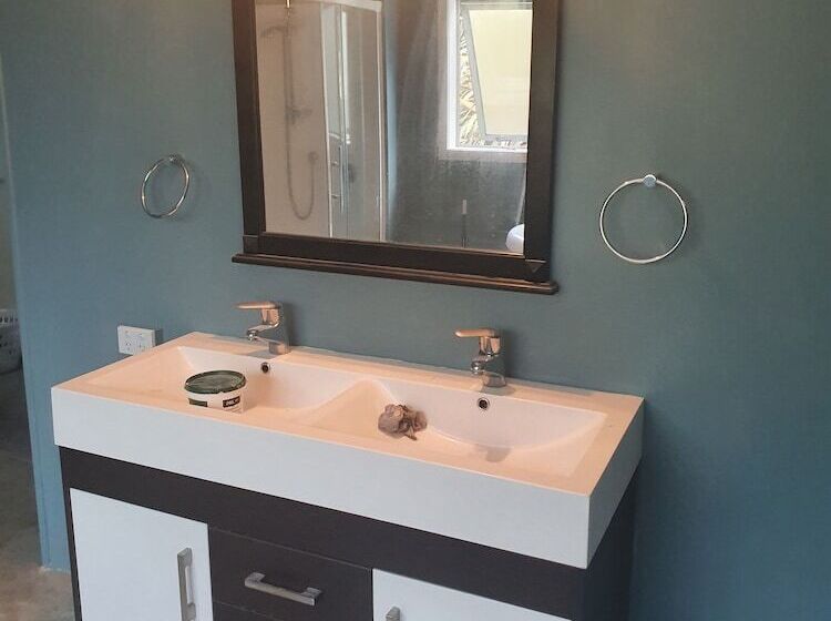 פנסיון Koromatua Homestead