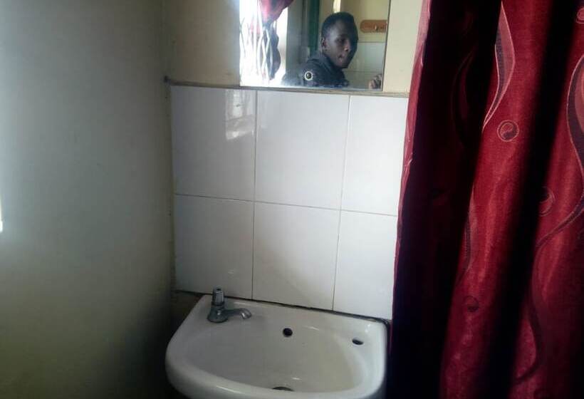 پانسیون Marina Inn