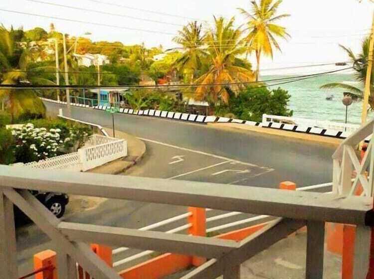 پانسیون Max Retreats